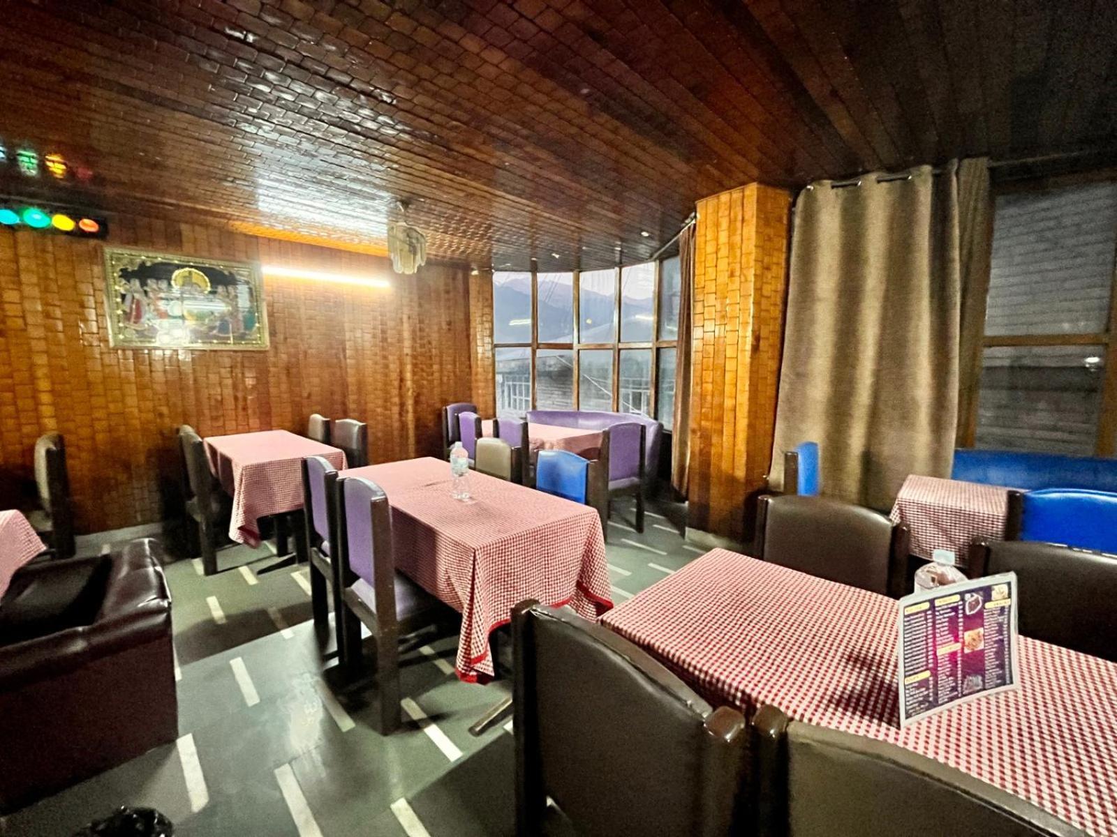 The Hadimba Palace # Mountain View ! Family ! Big Private Parking ! Near To Mall Road Hotel 4*