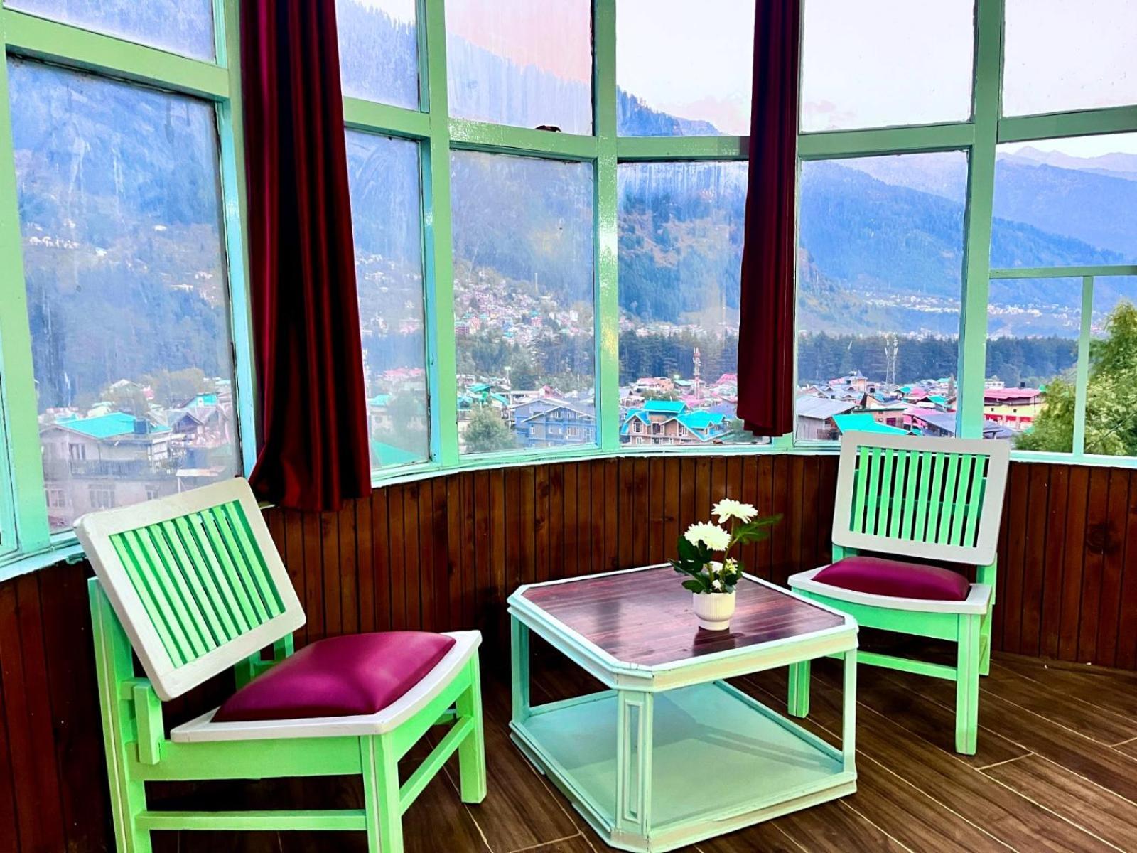 Hotel The Hadimba Palace # Mountain View ! Family ! Big Private Parking ! Near To Mall Road 4*