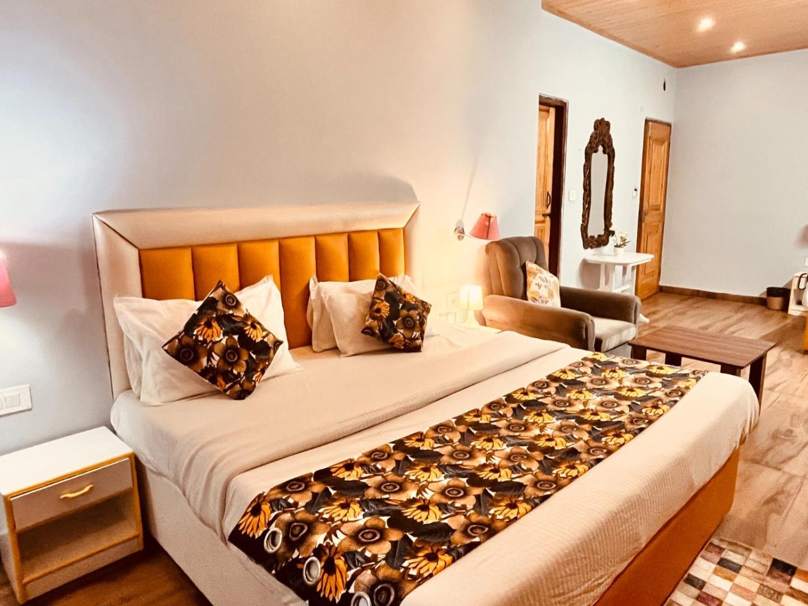 The Hadimba Palace # Mountain View ! Family ! Big Private Parking ! Near To Mall Road Hotel 4*