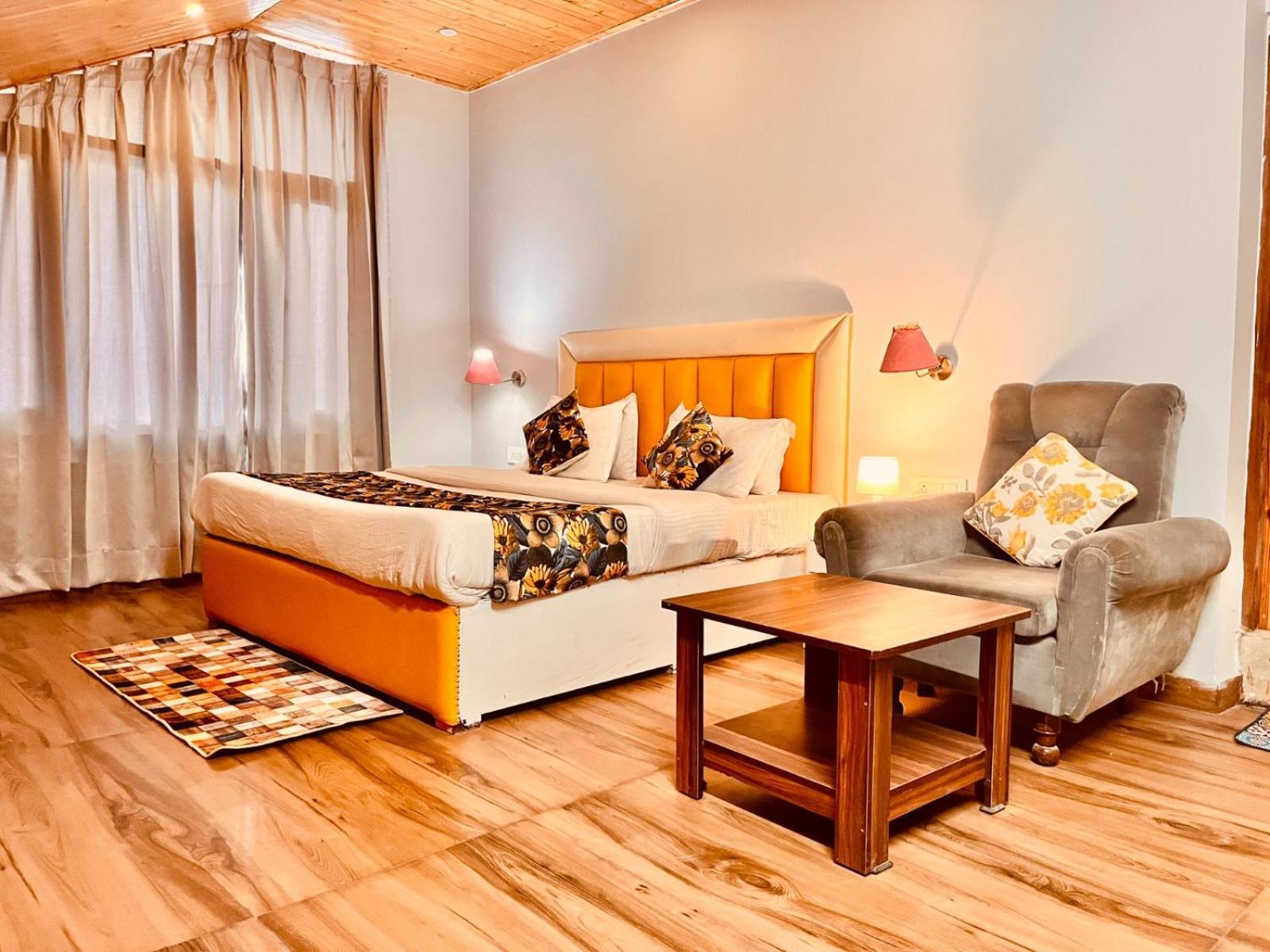 The Hadimba Palace # Mountain View ! Family ! Big Private Parking ! Near To Mall Road Hotel 4*
