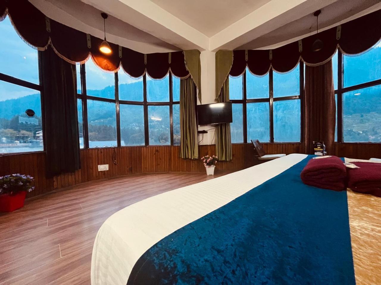 The Hadimba Palace # Mountain View ! Family ! Big Private Parking ! Near To Mall Road 4*